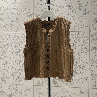 不退换全韩百货THURSDAYISLAND韩代25秋马夹 5I24 T258MVT240W