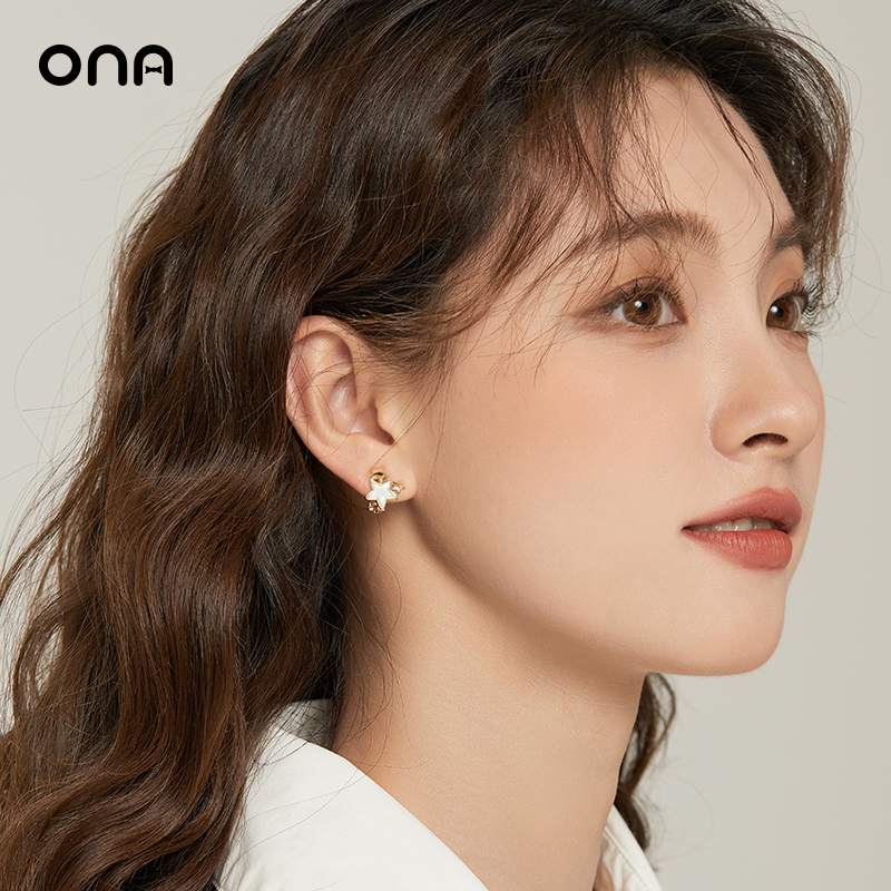 ONA星星小众设计耳夹女