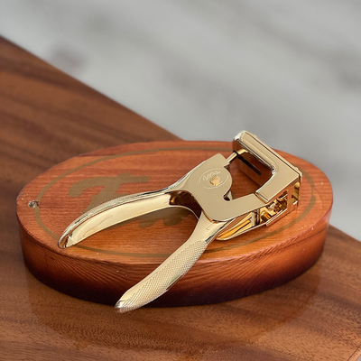 西班牙EWEE雪茄剪刀手握台式