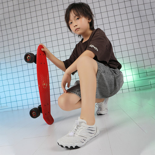 综合训练室内儿童跳绳鞋男女专用软底跑步鞋轻便减震小学生运动鞋