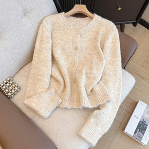 小香风杏色软糯毛衣针织开衫女2025年新款超好看宽松圆领外套上衣