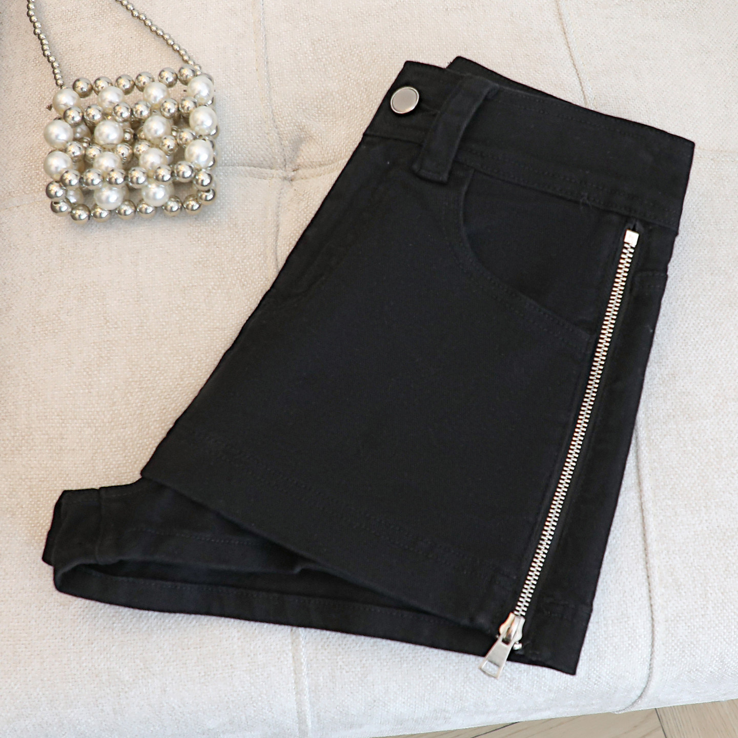 黑色高腰直筒牛仔裤女2026夏季新款微弹拉链装饰休闲修身时尚短裤