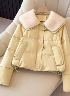 黄色甜美羽绒服女2025冬季新款小个子翻领牛角扣鸭绒保暖短款外套
