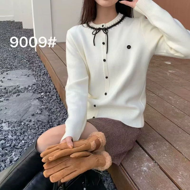 2025新款韩版宽松显瘦圆领长袖一体绒针织衫女百搭休闲毛衣上衣