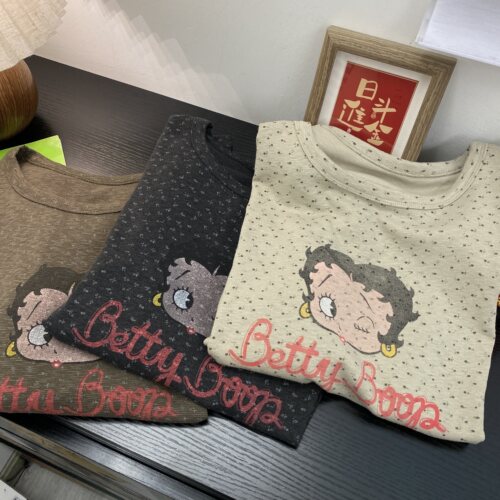 实拍秋冬韩系小碎花贝蒂印花弹力正肩长袖T恤女休闲上衣打底衫潮