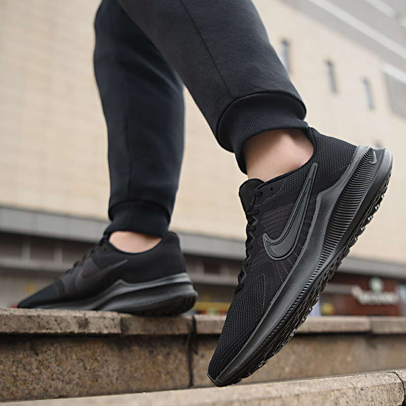 nike耐克男鞋官网旗舰新款夏季透气黑武士跑步鞋子男正品运动鞋男