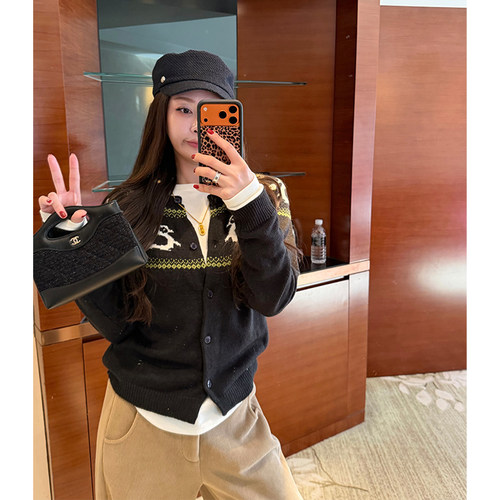 企鹅提花羊毛针织开衫女冬毛衣