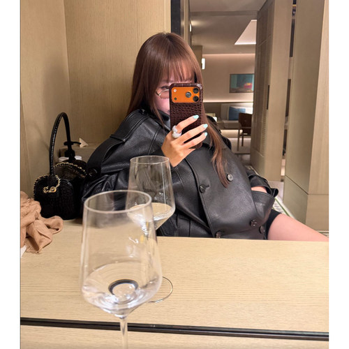 黑色高级山羊皮宽松皮衣外套女