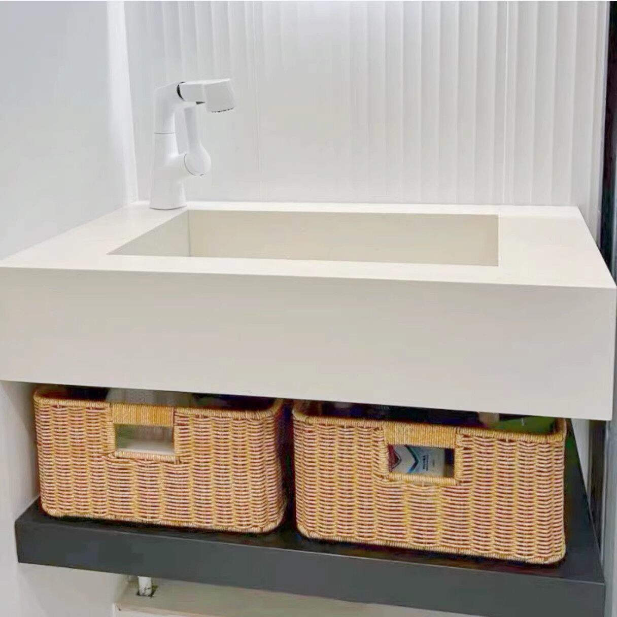 酒店风浴室柜下编织收纳筐卫生间浴巾毛巾收纳篮仿藤编置物收纳篮