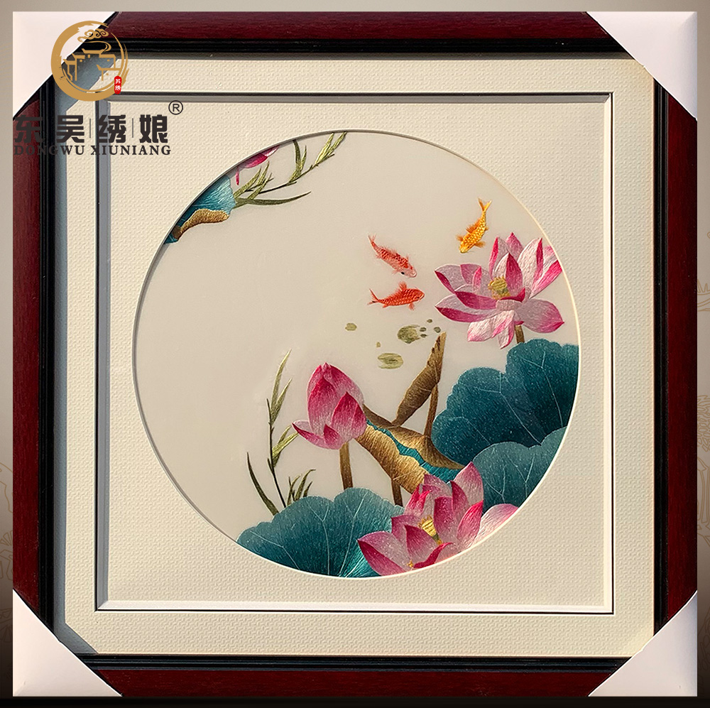 手工简约风格荷花清雅刺绣客厅餐厅背景墙装饰成品挂画送朋友礼品图片