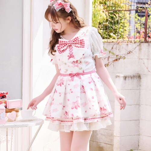 lizlisa草莓蝴蝶结花柄连衣裙