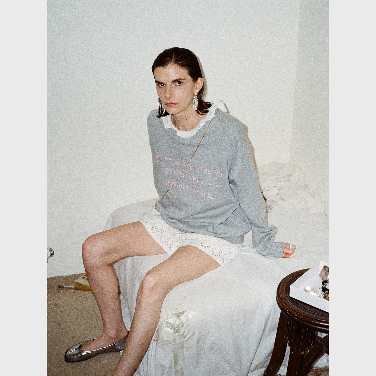 TOP家 时髦玩趣 法式复古浪漫感撞色字母刺绣纯棉毛圈棉长袖卫衣