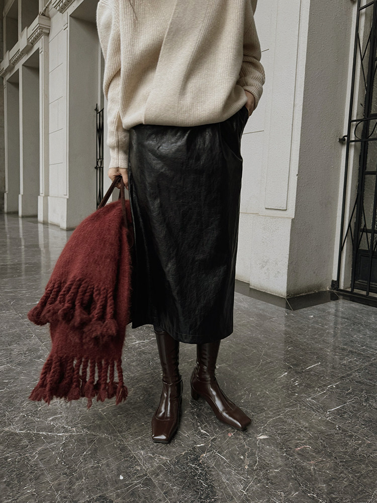 TOP家摩登高腰花苞环保皮半裙