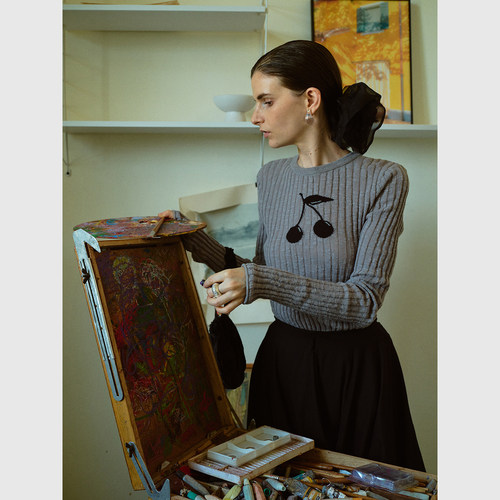 TOP家 时髦M1U风 法式复古格雷系樱桃棉麻圆领长袖坑条纹针织衫