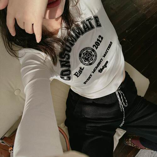 TOP家 活力时髦 法式休闲圆领立体字母牙刷绣磨毛修身打底T恤女