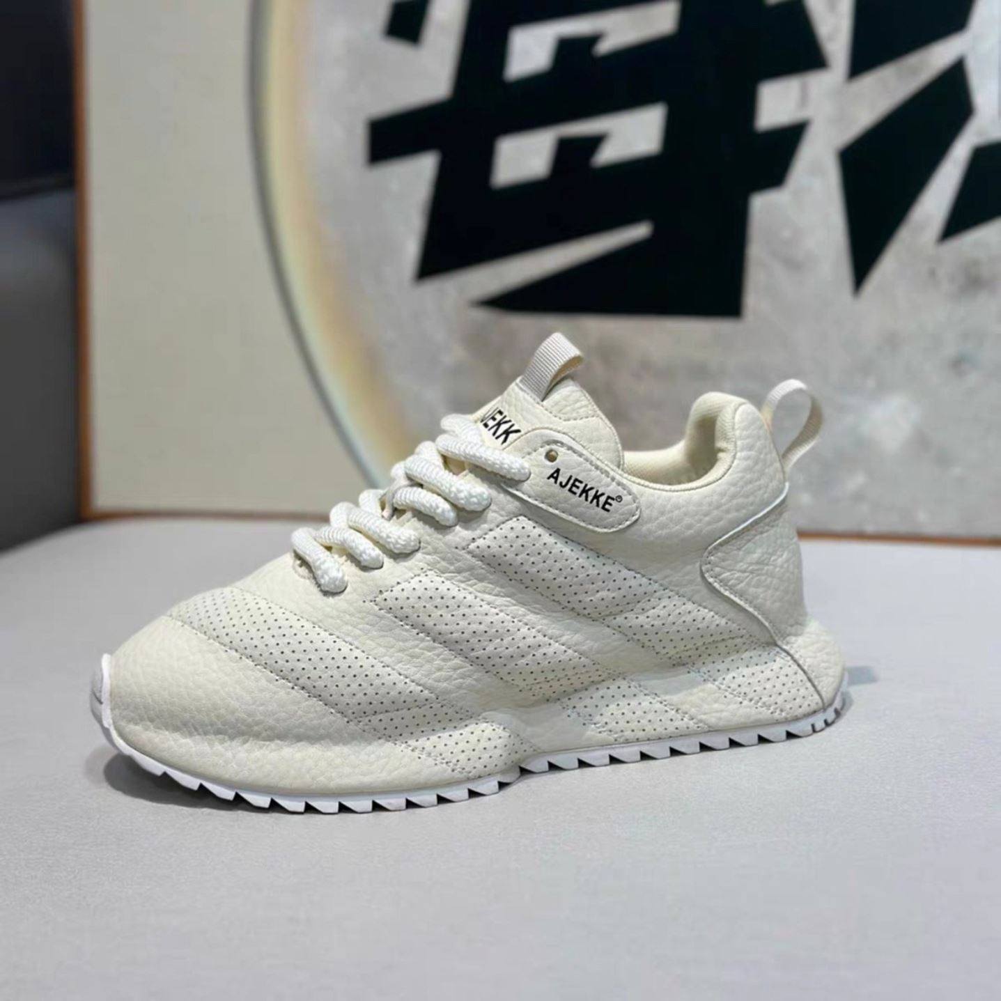 ~河南宏嫩商贸有限公司高档飞行员休闲鞋2026年新款百搭厚底增高,流行男鞋,时尚休闲鞋,淘宝优惠券,粉丝福利购,淘宝优惠卷