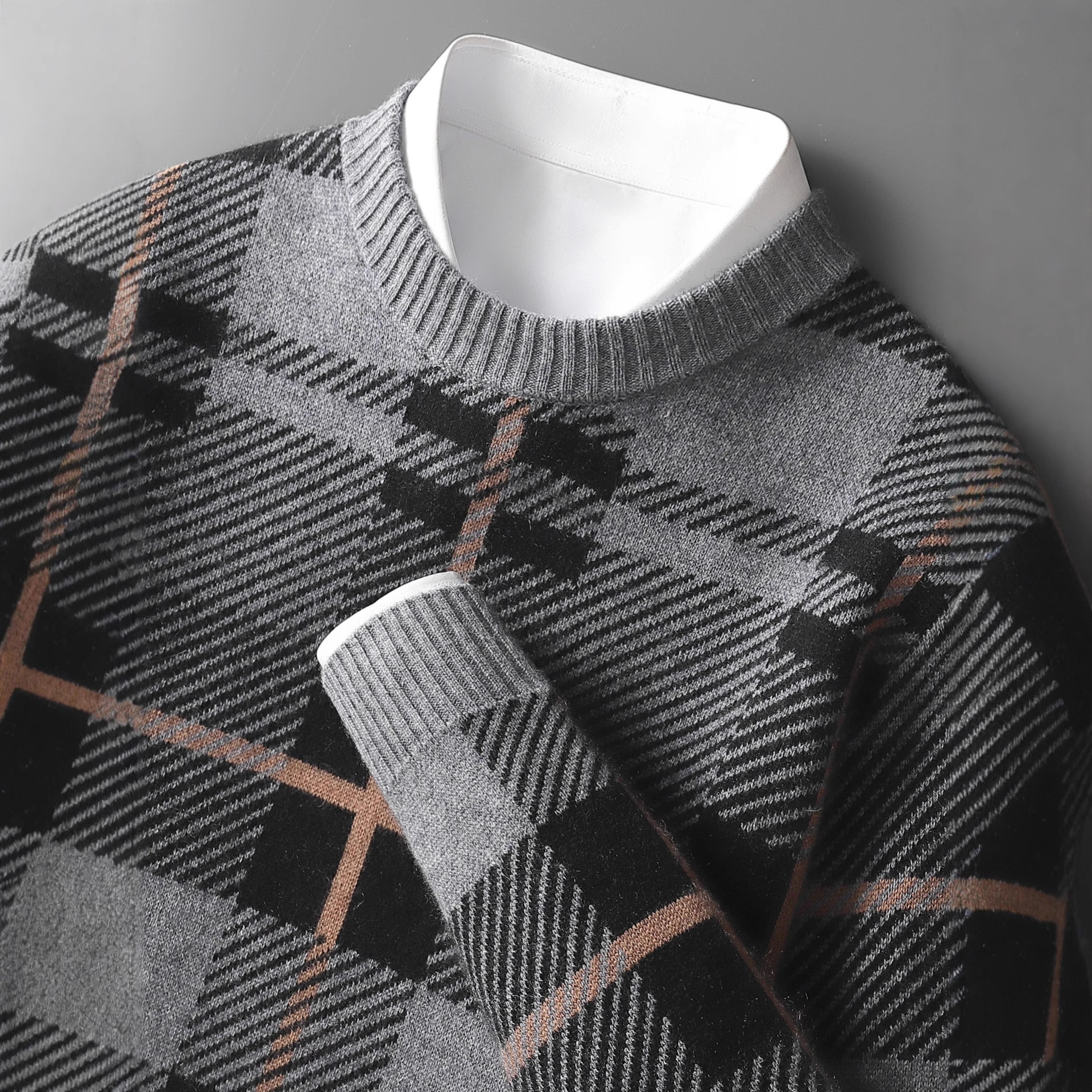 秋冬新款山羊绒衫宽松大码针织打底衫羊毛衫男士圆领加厚格子毛衣