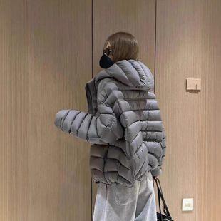 白鸭绒泡芙排骨羽绒服女短款2025冬季新款连帽小个子龟背外套厚潮