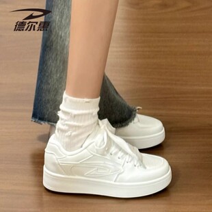 德尔惠小白鞋女款2026新款爆款厚底时尚百搭配裙子透气运动鞋板鞋