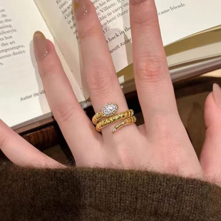 爆款中古满钻缠绕蛇头灵蛇戒指复古本命年多圈金色食指个性时尚