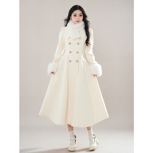 冬日氛围感收腰大裙摆小个子大衣留洋白月光毛呢外套女 柏林舞曲