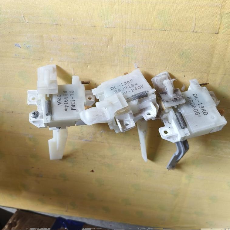 适用日立洗衣机门锁DL-13K/D DL-16K DL-13KN DL-13KJ 童锁开关