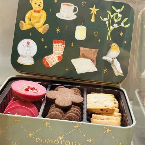 日本 POMOLOGY圣诞限定 曲奇饼干 小熊铁盒铁罐
