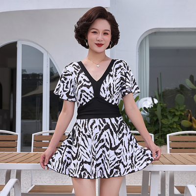 轻奢运动风度假分体游泳装裙式