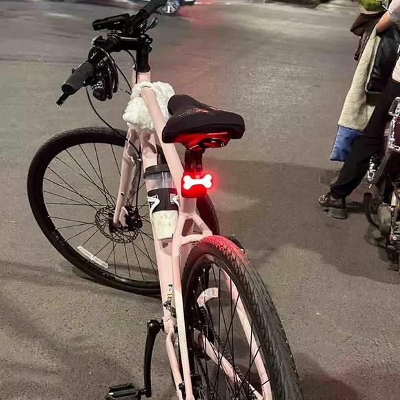自行车后尾灯山地车充电爆闪夜骑灯小配饰公路车骑行装备警示灯