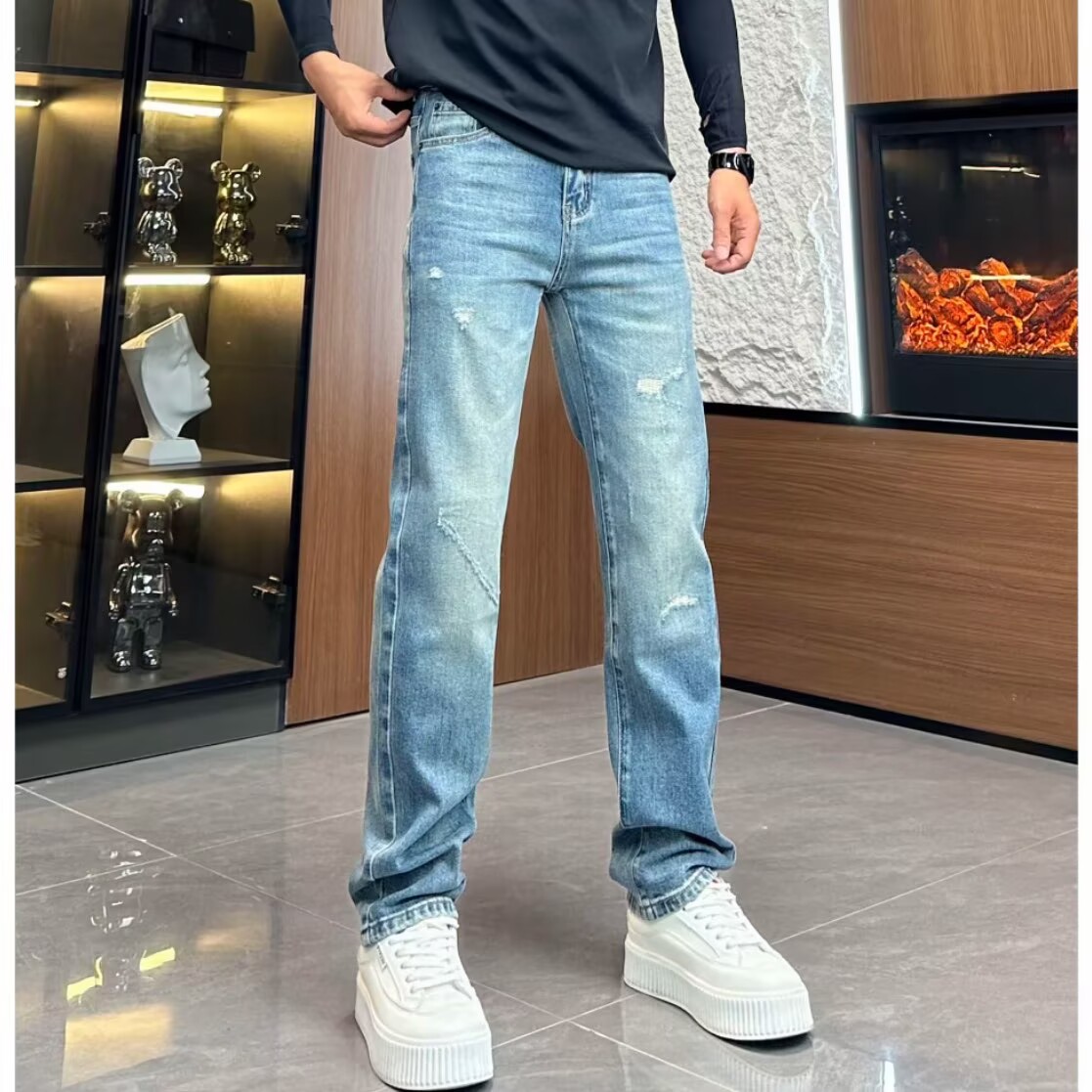 设计款刮烂做旧蓝色牛仔裤男合身