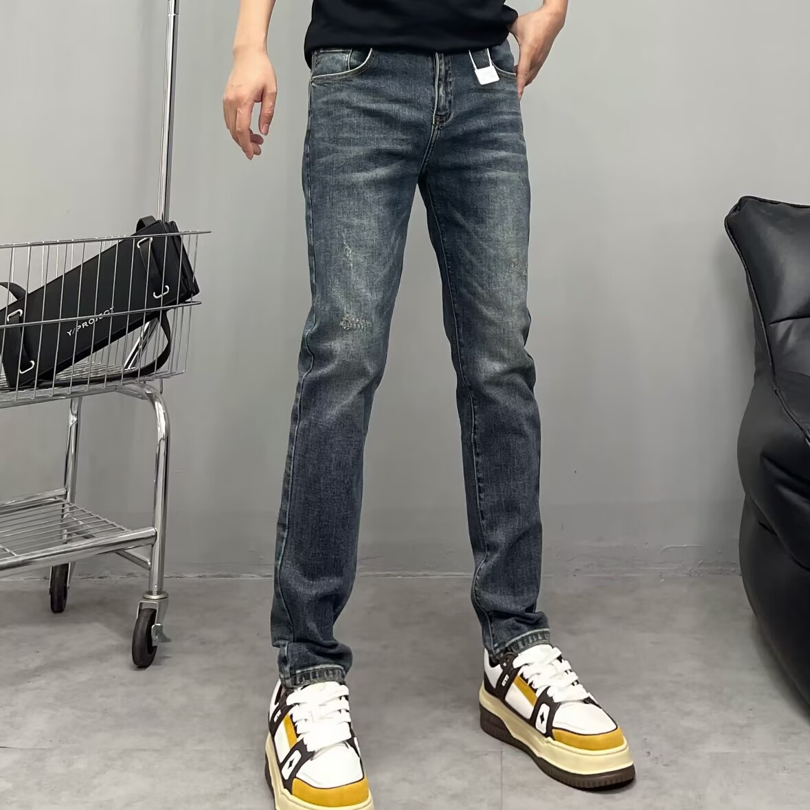 高端刮烂复古牛仔裤男修身小直筒秋冬季新款韩版简约做旧休闲长裤