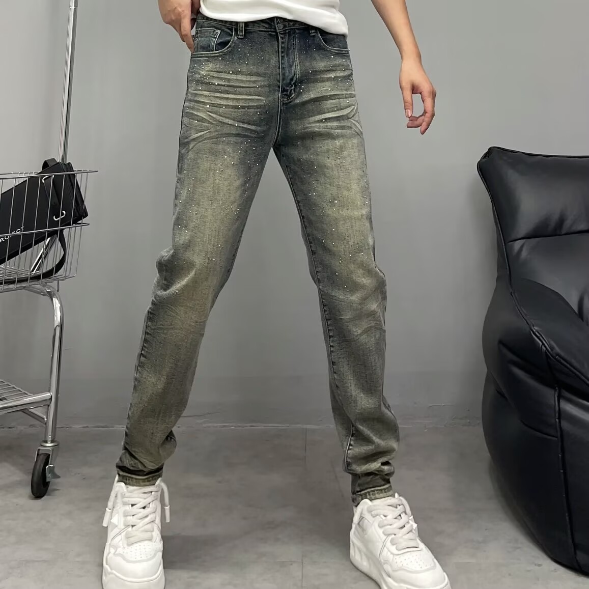 设计款泥黄色牛仔裤男修身小直筒