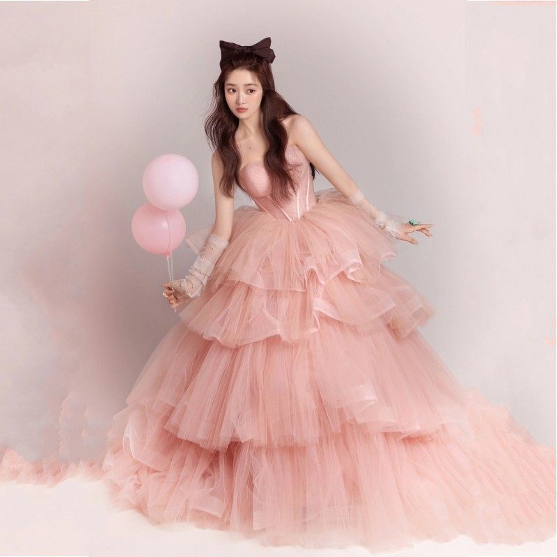 影楼主题摄影新款粉色法式蓬蓬婚纱抹胸轻奢公主蛋糕礼服摄影服装