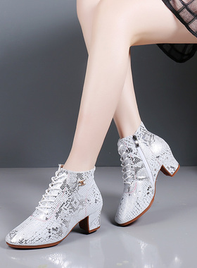 真皮摩登舞鞋2025新款女时尚不累脚跳广场舞蹈鞋羊皮软底交谊舞靴