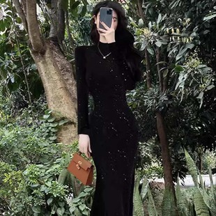 高级感黑色连衣裙女2026春秋新款打底裙包臀鱼尾半高领长裙D4158