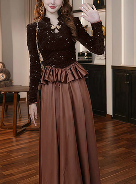 有里布复古时尚蕾丝连衣裙2026冬季新款轻奢晚礼服打底裙子JT0263