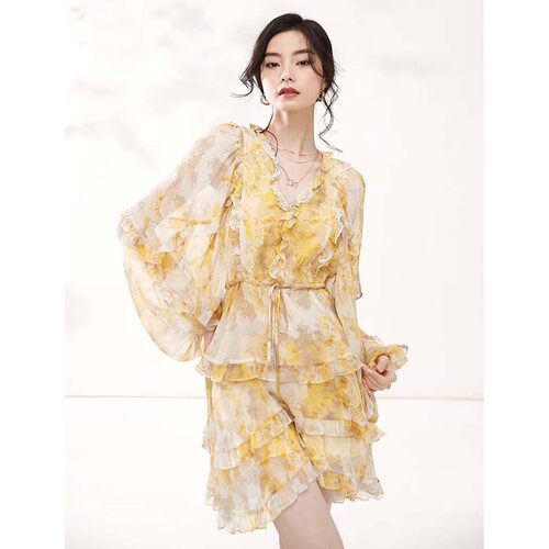 2026夏季新款女法式茶歇碎花连衣裙显瘦蛋糕裙超仙气质短裙D5943