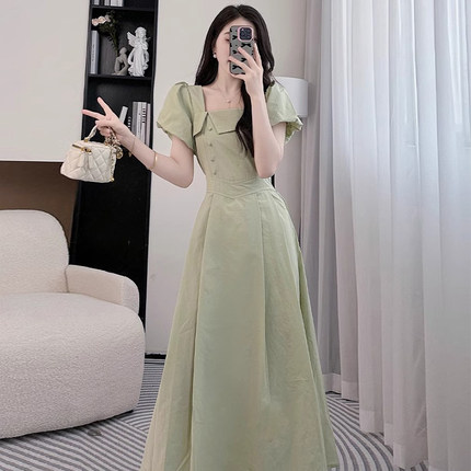 绿色连衣裙女夏2025新款收腰气质高冷御姐风超好看长裙子D1357