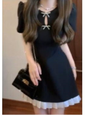 法式高级感富家千金小黑裙2025夏蝴蝶结泡泡袖小个子连衣裙女1598