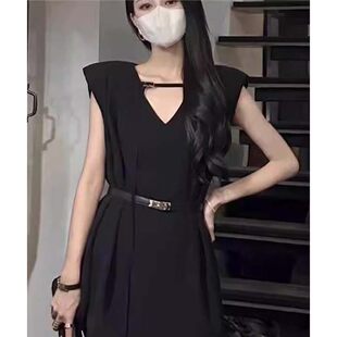 送腰带2026夏装新款时尚气质两件套减龄无袖衬衫短裤套装女D2590