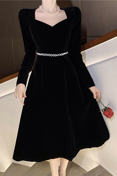 收腰连衣裙气质名媛夏季长裙方领丝绒黑色赫本晚礼服高端轻奢小众