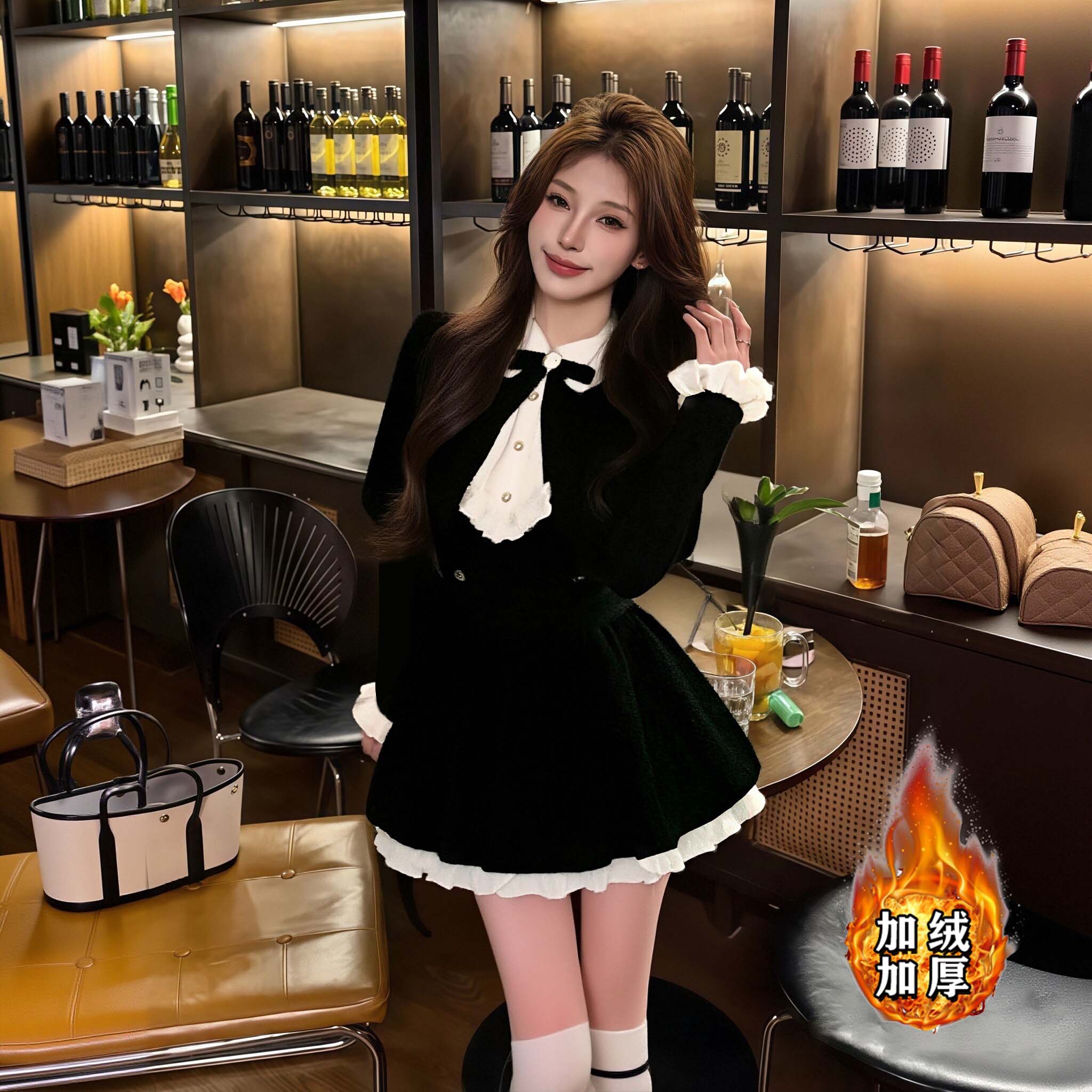 2025冬季新款加绒加厚披肩斗篷连衣裙套装富家千金两件套DM0114A