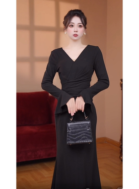 法式轻奢收腰温柔风连衣裙2025秋冬季新款裙D4146