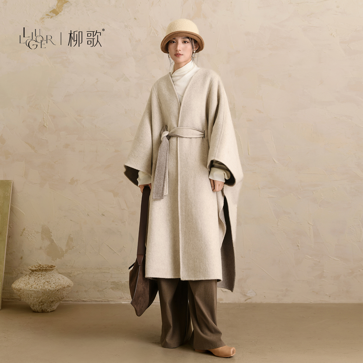 柳歌中长款加厚双面呢子斗篷大衣