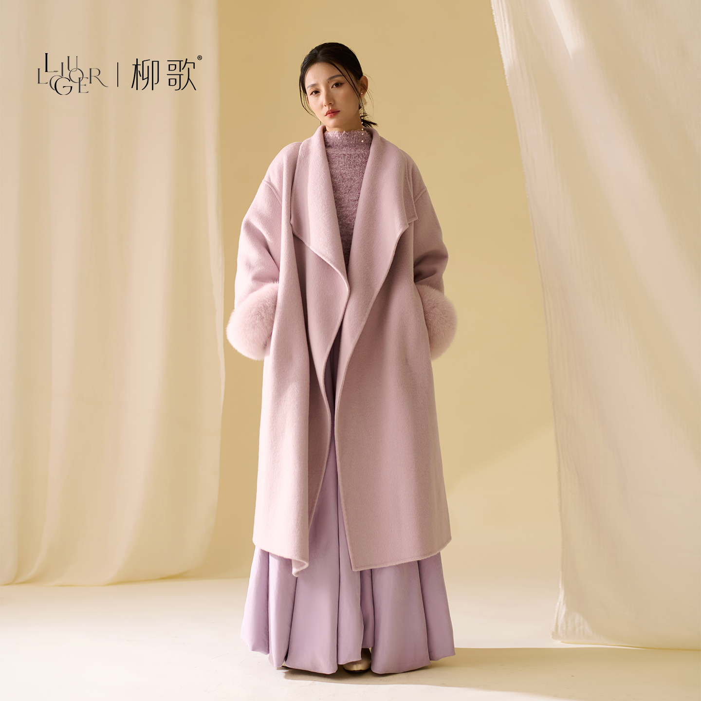 柳歌呢子外套加厚保暖长款大衣女