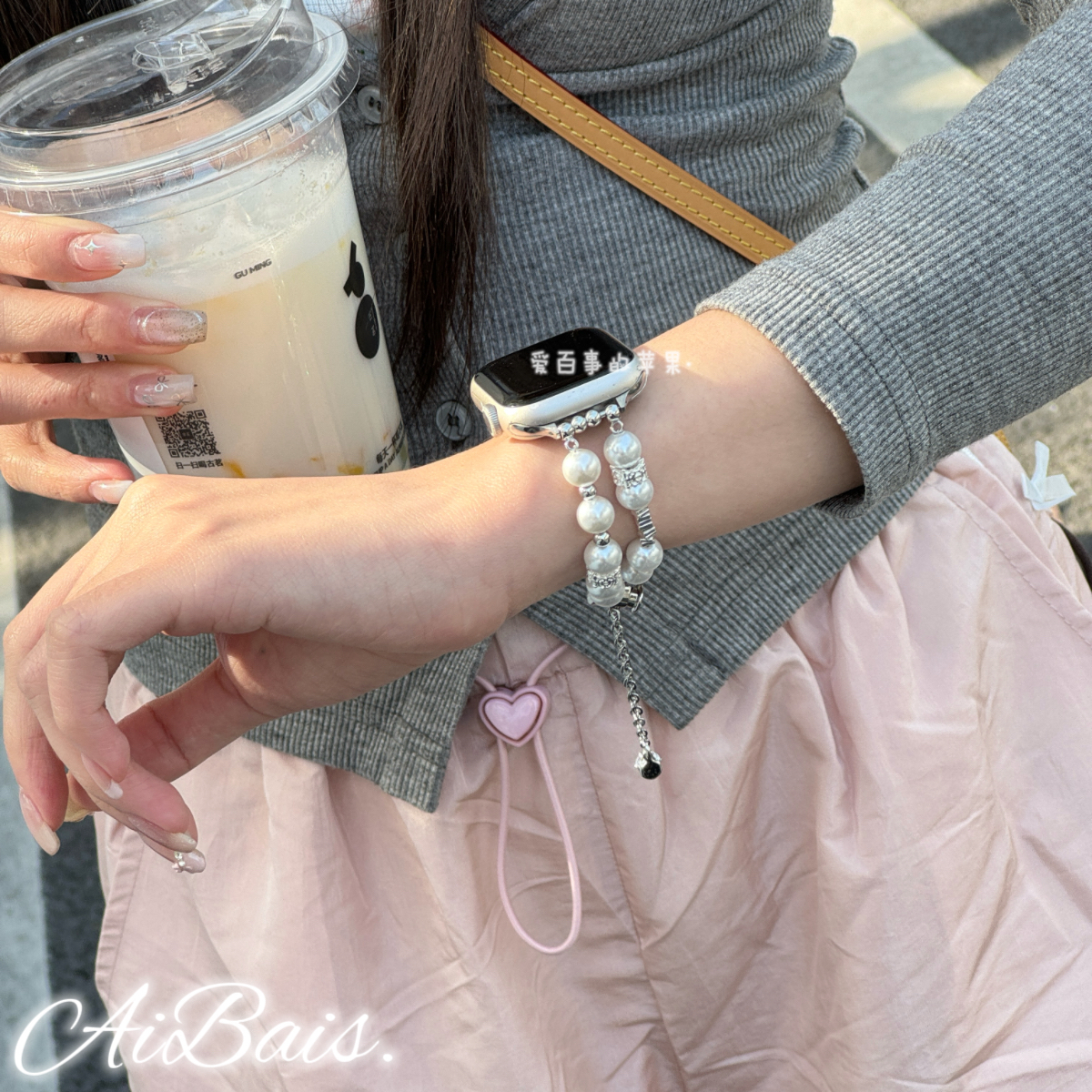 《珍珠蝴蝶结》适用iwatchs10苹果手表7表带applewatch9女8伸缩链