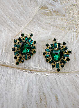 新款轻奢时尚耳钉绿色气质耳环百搭绿色桃心银针女【C075】