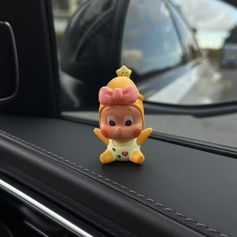 蝴蝶结星星人改娃可爱卡通车内摆件公仔装饰车载创意汽车饰品摆件