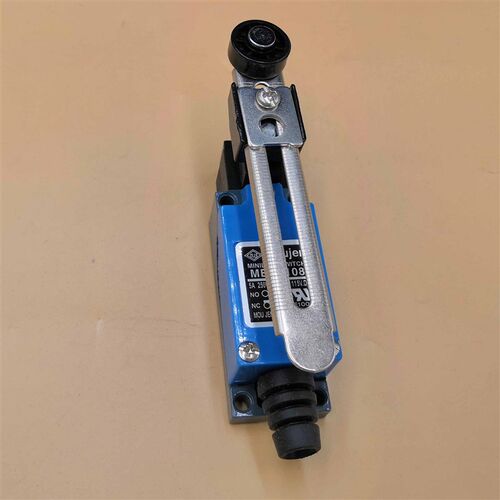 注塑机安全门行程开关ME-8104 ME-8108 限位开关微动开关原装正品