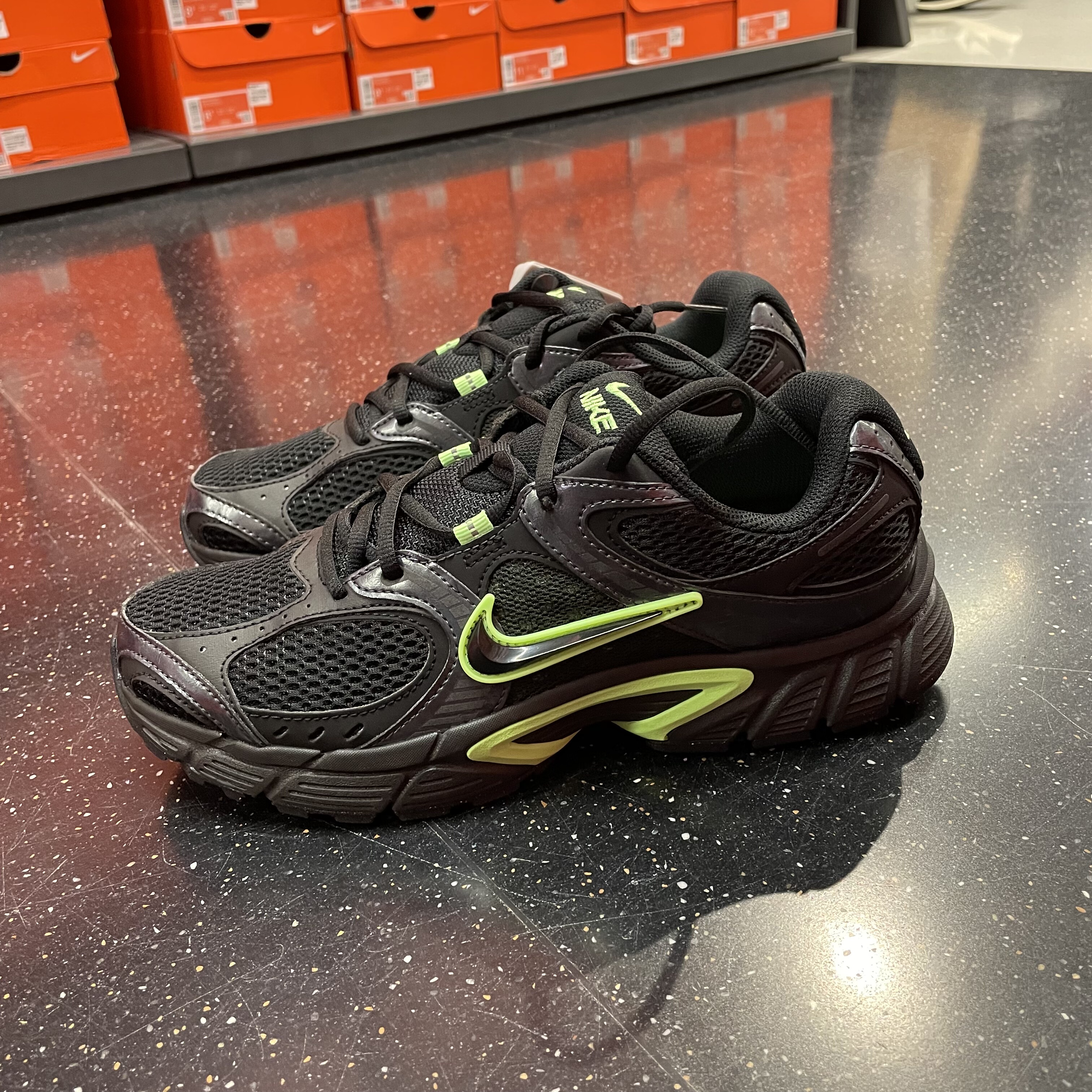 雪宁奥莱正品代购，耐克男子V5透气网面拼接撞色运动鞋HJ5228-005,运动鞋new,跑步鞋,淘宝优惠券,粉丝福利购,淘宝优惠卷